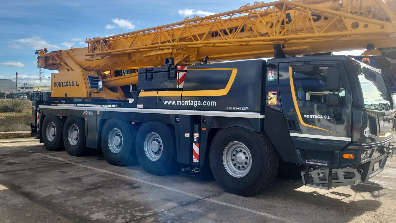 Crane hire